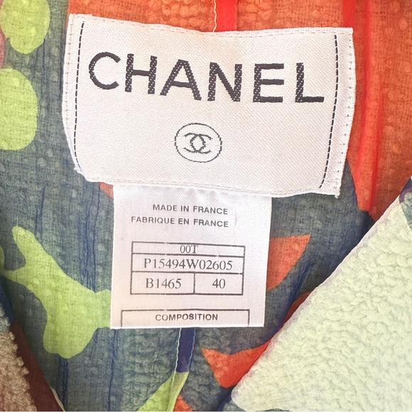 Vintage Chanel Boucle Jacket and Skirt Set 2000 Spring/Summer Runway Collection - Picture 8 of 16